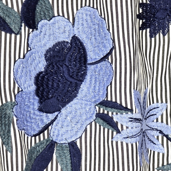 Floral Blue and White Women's Top - Picture 3 of 10